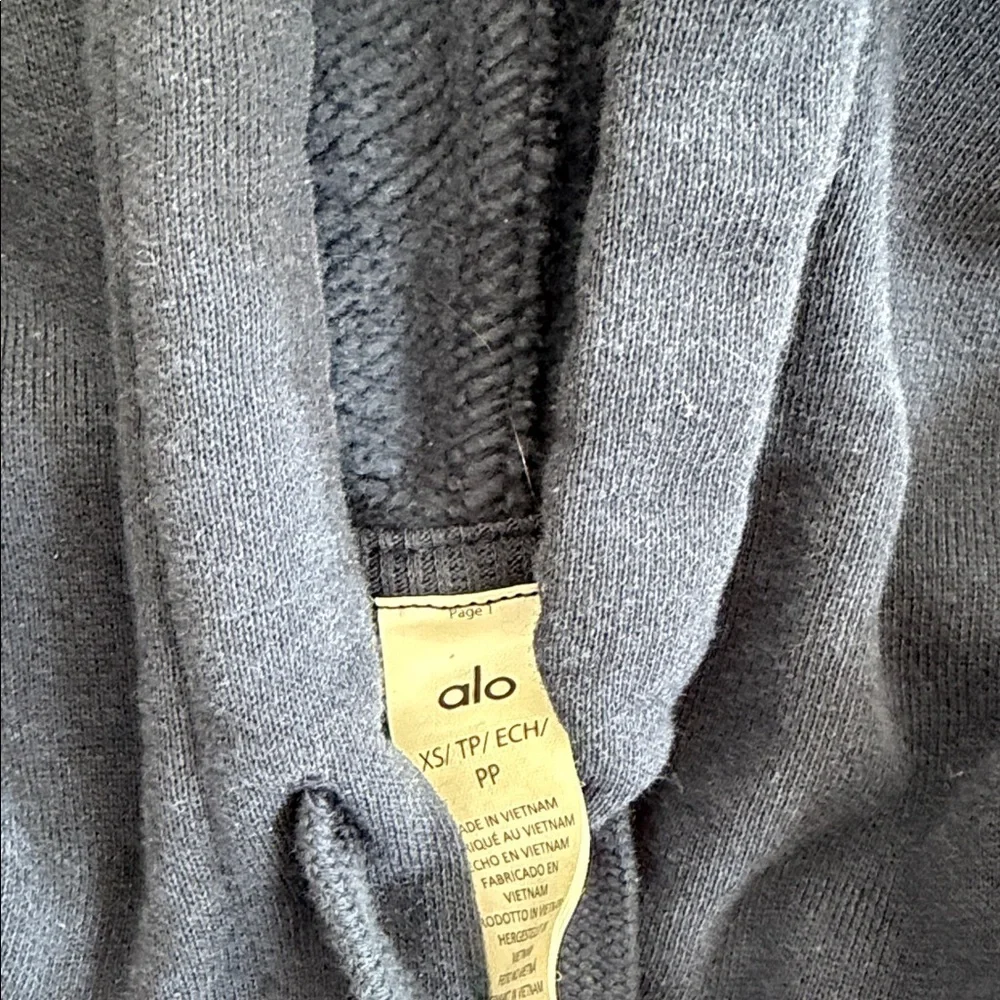 ALO Yoga Accolade Navy Blue Pullover Hoodie XS and sweats size xxs